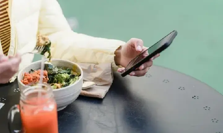 Mais de 5 milhões dos consumidores de delivery pertencem à Geração Z