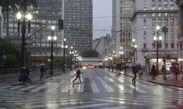 Semana em São Paulo deve ter calor, chuva forte e queda brusca de temperatura