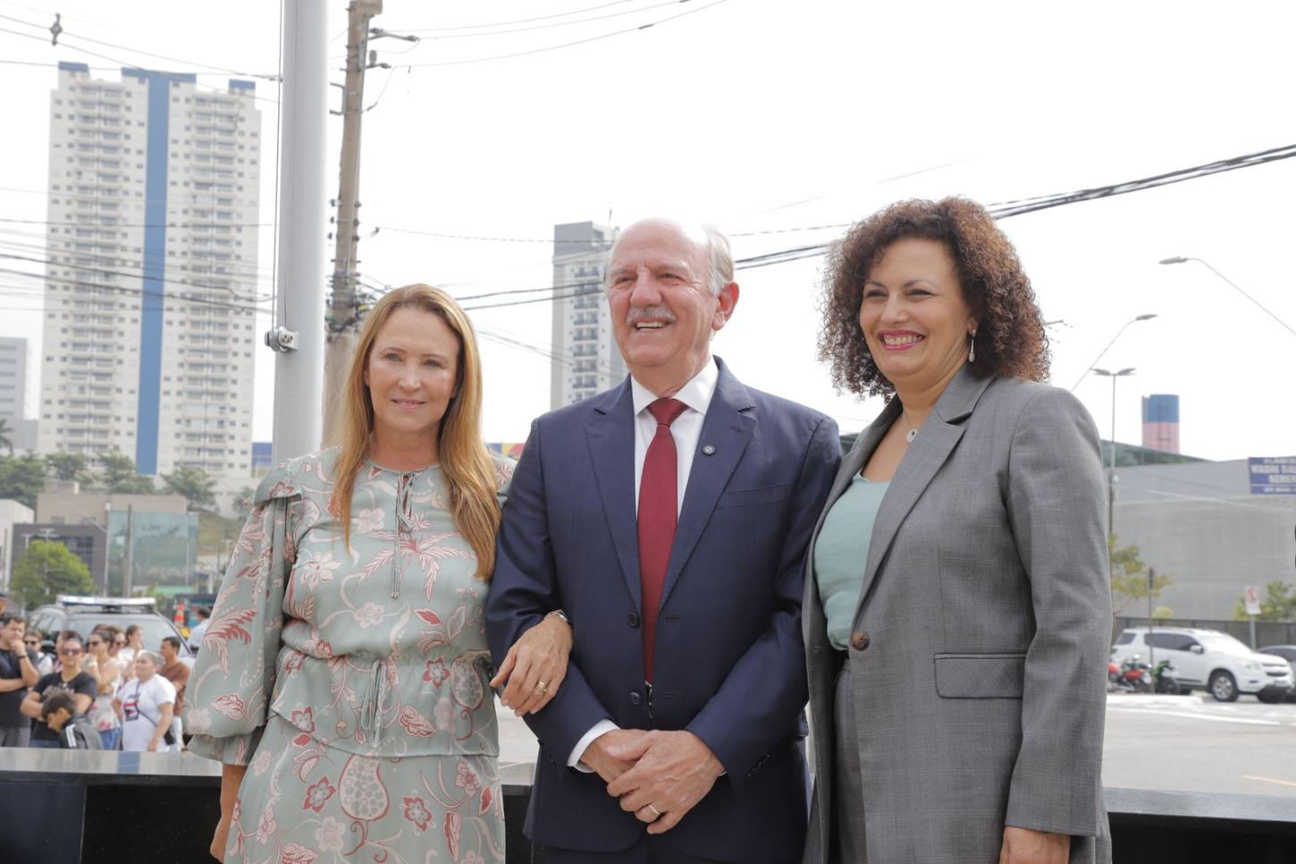 Em sessão do aniversário de Barueri, Beto Piteri cita Furlan como referência do País