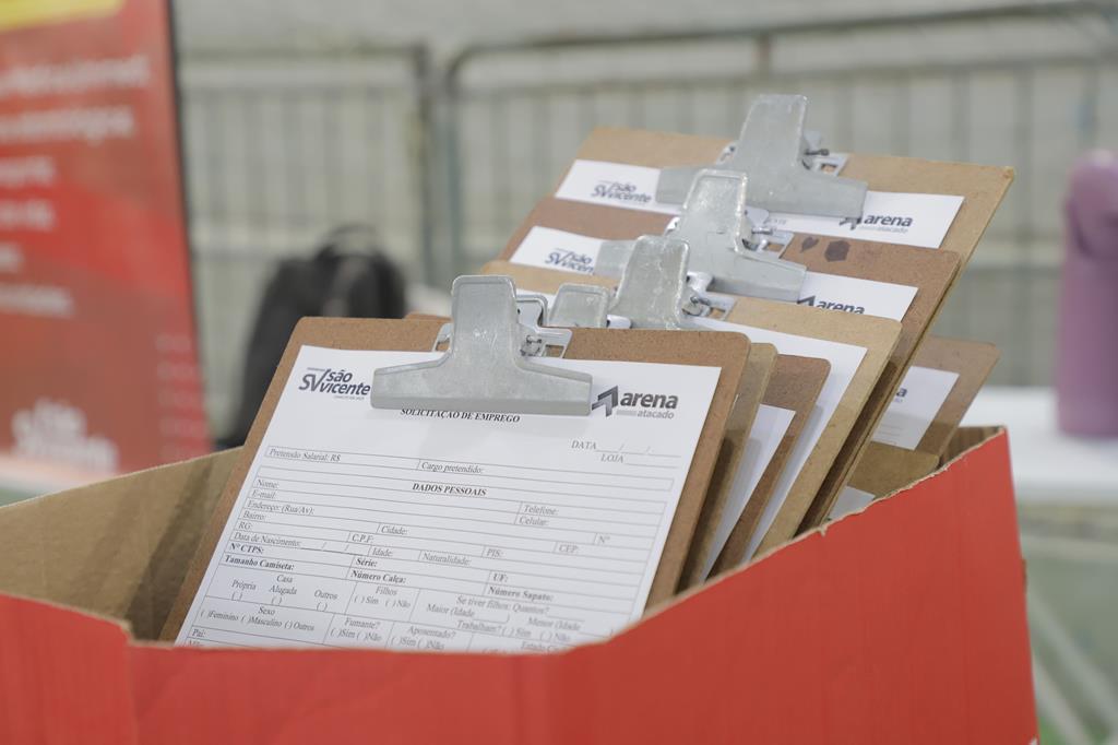 Barueri anuncia processo seletivo para 600 vagas de emprego