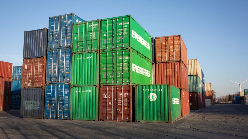 Entram em vigor as taxas chinesas de 84% sobre produtos norte-americanos