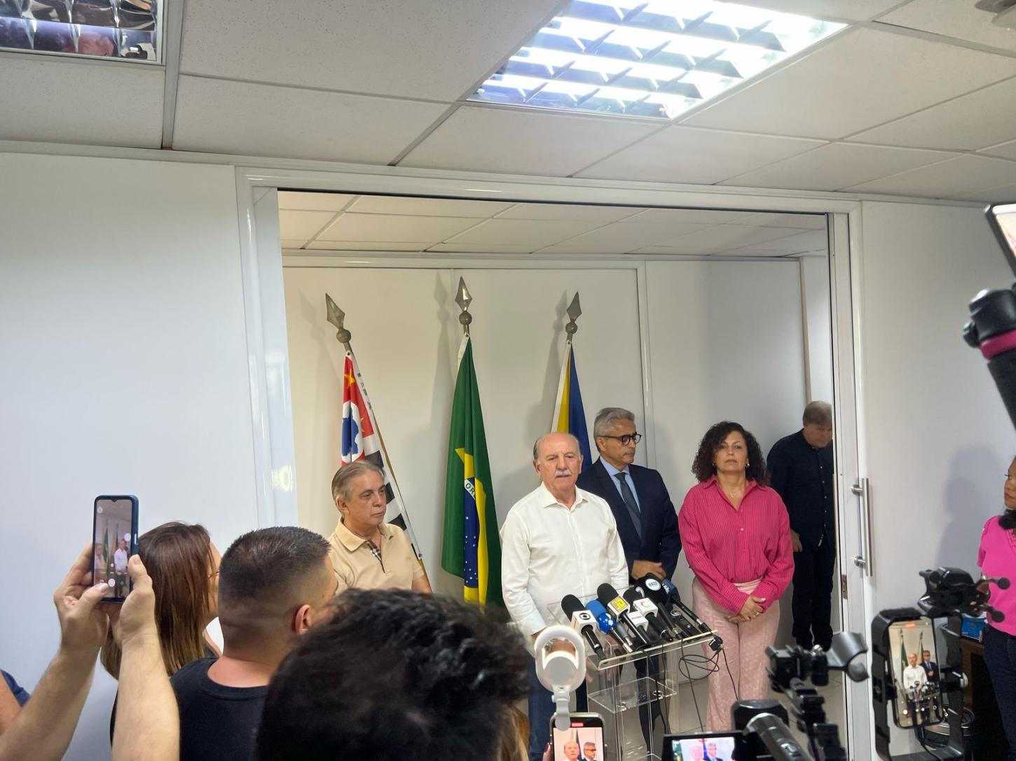 Na manhã do dia 09 de abril, o prefeito de Barueri, Beto Piteri (Republicanos), reuniu a imprensa e apresentou o seu posicionamento sobre a decisão do TRE-SP. 