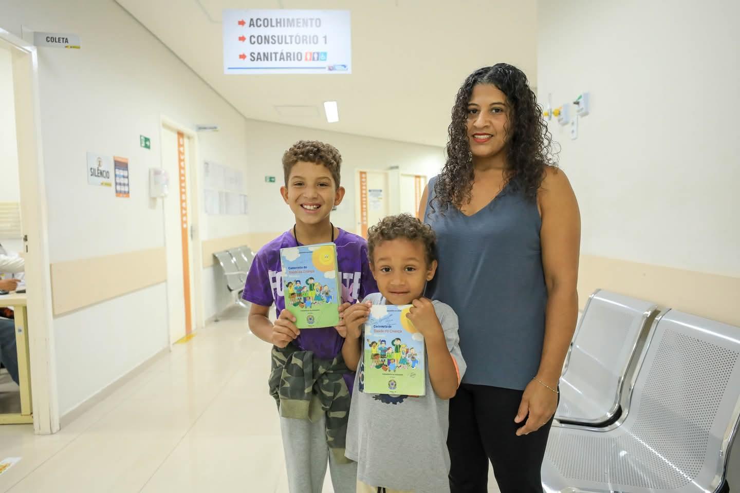 Dia D de vacinação contra a gripe mobiliza moradores de diversos bairros