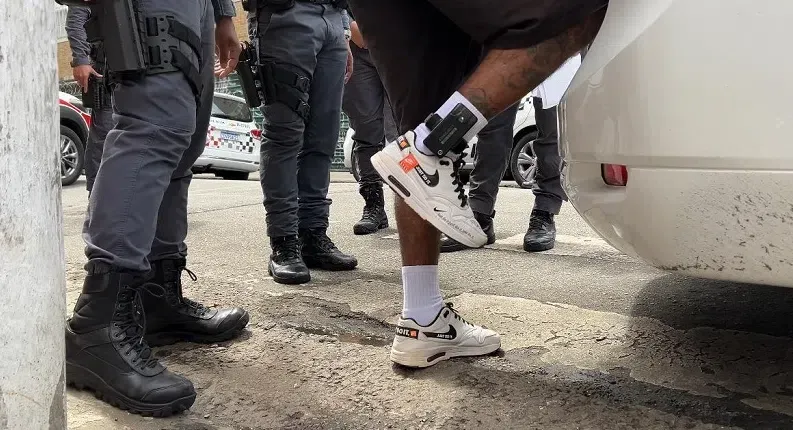 Governo de SP e Justiça firmam parceria para monitorar presos que violam a ‘saidinha’