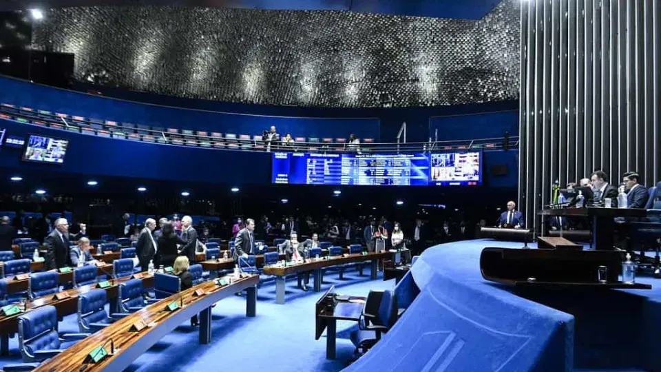 Comissão do Senado aprova projeto que torna inafiançável crime relacionado com pedofilia