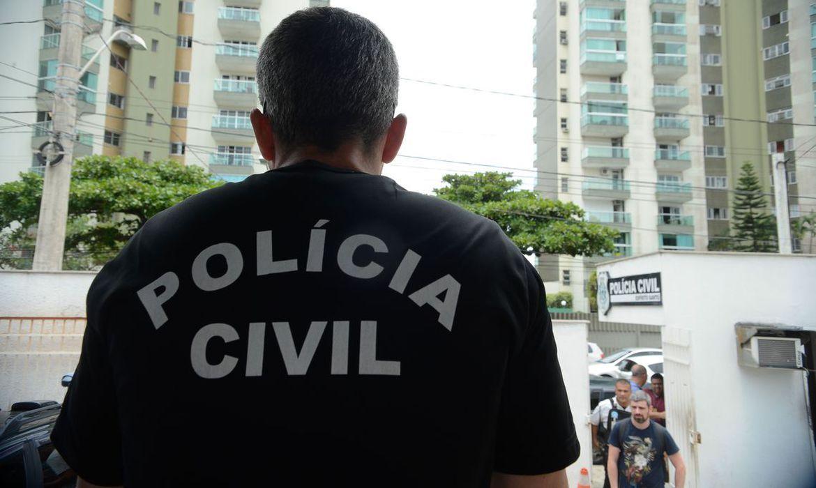 Polícia faz ação contra influenciadores que divulgam Jogo do Tigrinho