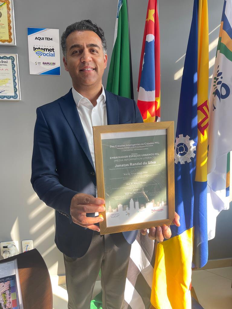 Gestão de Barueri recebe prêmio “Embaixador Espaços Urbanos MIL”