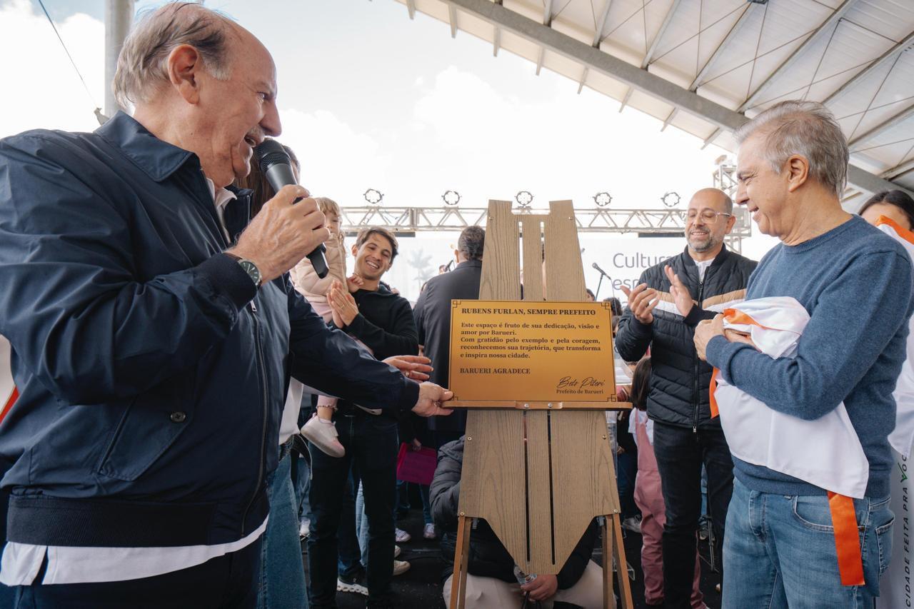 Beto Piteri inaugura Parque da Juventude e homenageia Rubinho e Família Furlan