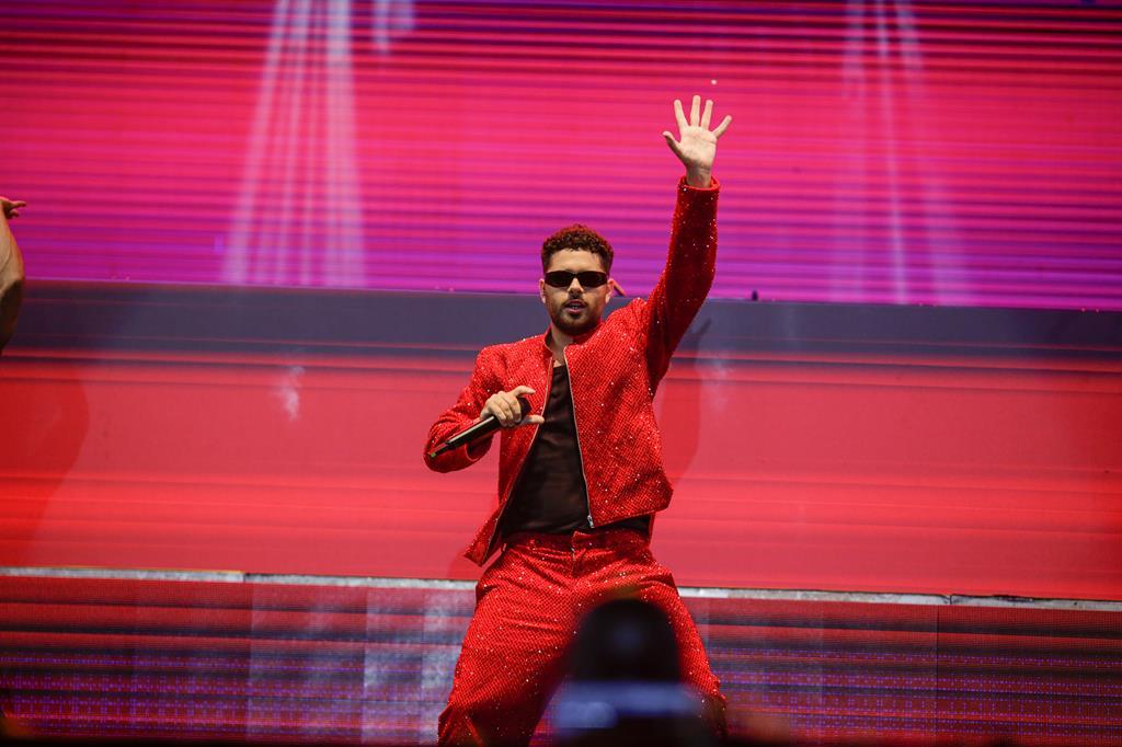 Pedro Sampaio coloca todo mundo para dançar nesta quinta-feira (18)