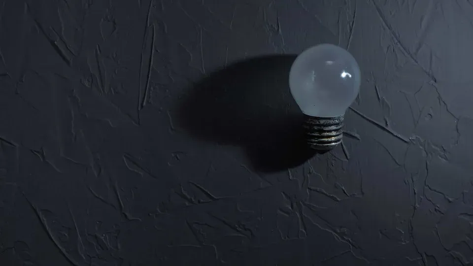 Mais de 50 mil imóveis permanecem sem energia em SP; chuva causa estragos na capital e litoral