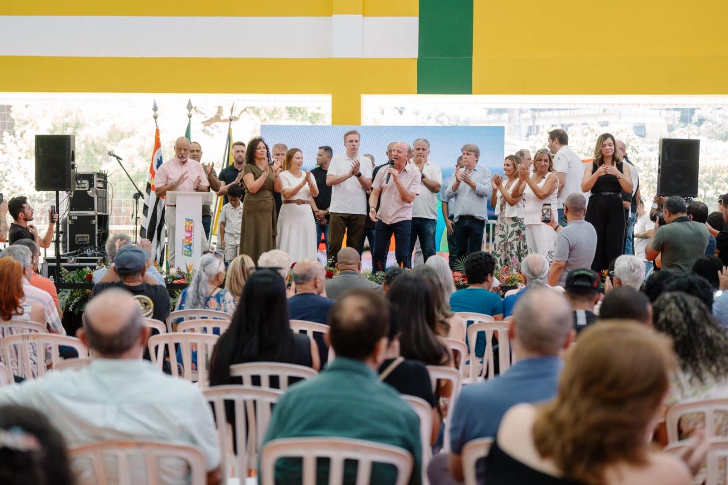 Beto Piteri inaugura Centro de Convivência do Jardim São Pedro