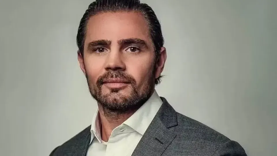 Pai de Vorcaro tinha R$ 2,2 bilhões em conta bancária, diz PF