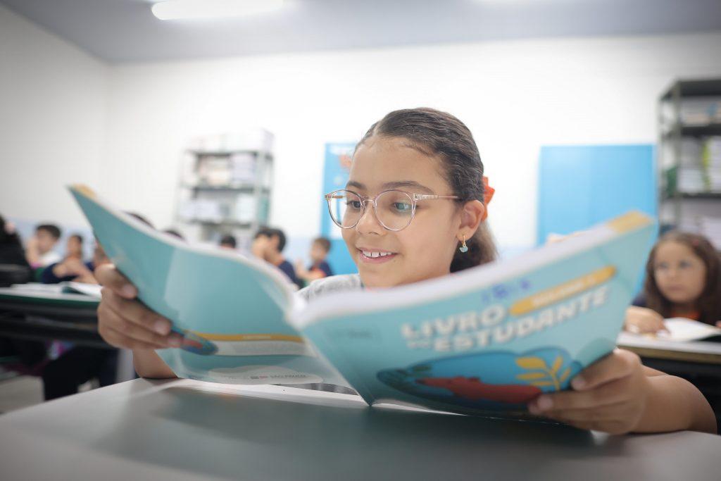 Alfabetiza Juntos SP: Crianças e professoras contam como ações do programa apoiam a leitura na idade certa