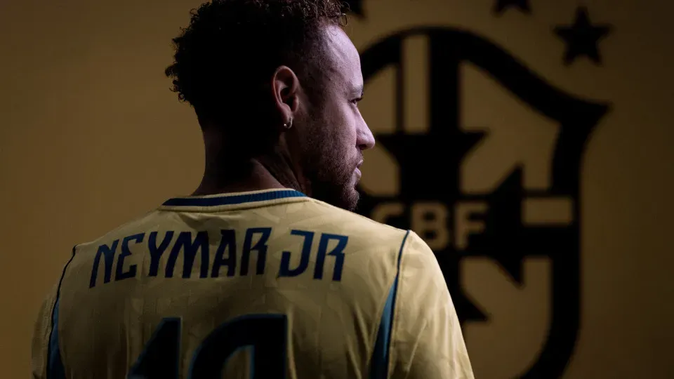 'Erro' em camisa oficial do Brasil com nome de Ney viraliza
