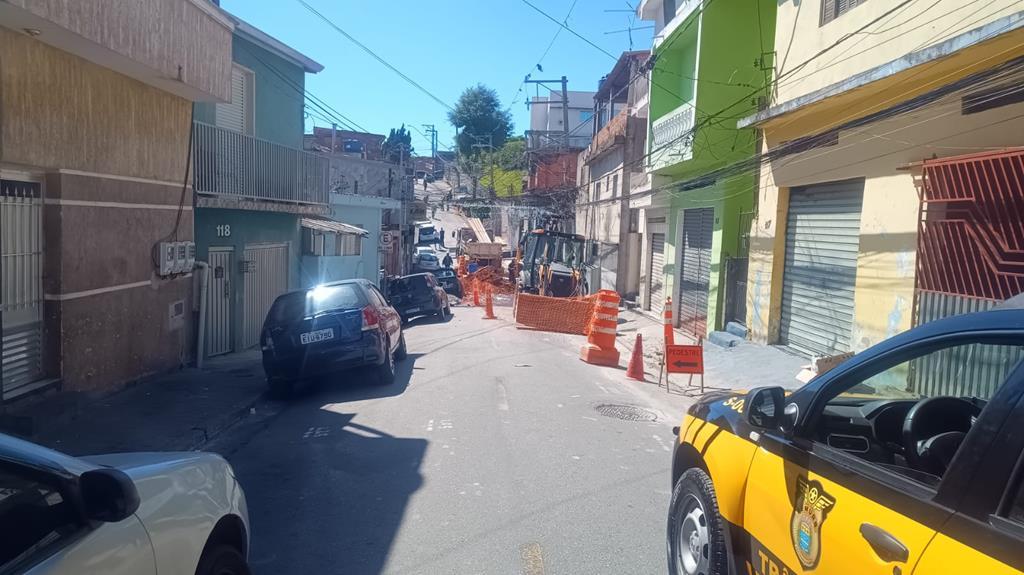 Linhas T411 e T412 têm alteração temporária de rota durante obra da Sabesp